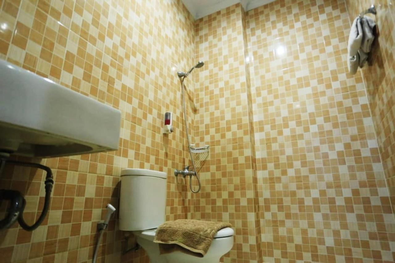 Urbanview Hotel Mulia Indah Palopo Exteriör bild