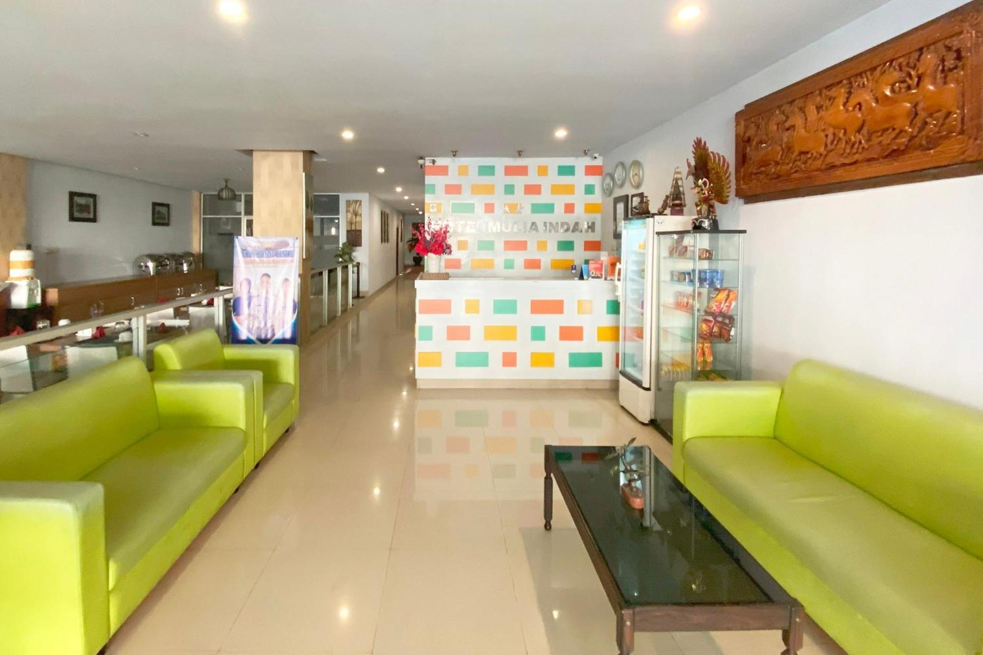 Urbanview Hotel Mulia Indah Palopo Exteriör bild
